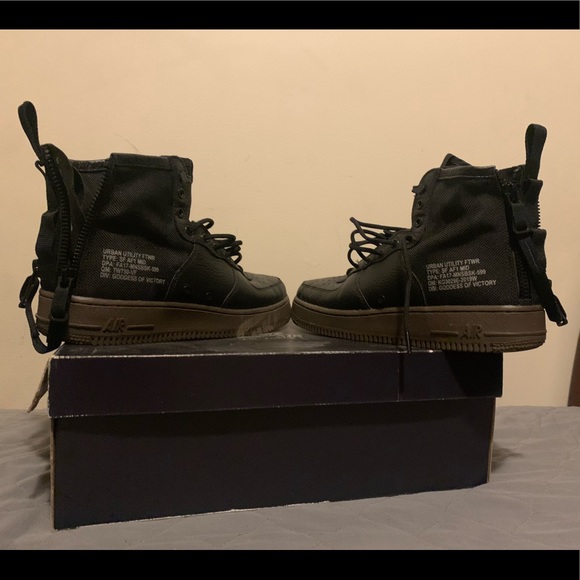 Sf AF1 MID.   Air Force one mid  GODDES OF VICTORY - Picture 1 of 8